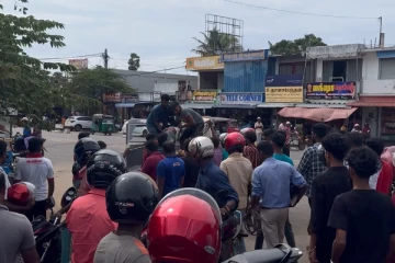 முல்லைத்தீவில் மின்சார தாக்குதலுக்குள்ளான இரு இளைஞர்கள் வைத்தியசாலையில் அனுமதி