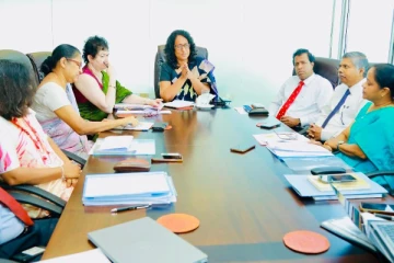 தொழில்நுட்ப சேவைகளின் முன்னேற்றம் தொடர்பில் பிரதமர் ஆராய்வு