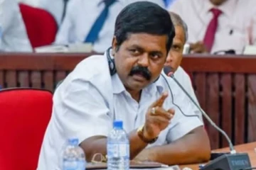 அறம் தவறிய மனிதர்களை இயற்கை நிச்சயம் தண்டித்தே தீரும் ;