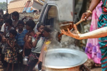 முஸ்லிம் பெண்களால் முள்ளிவாய்க்கால் நினைவேந்தல் கஞ்சி வழங்கி வைப்பு - செய்திகளின் தொகுப்பு