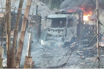 30 அப்பாவி மக்களை சுட்டு கொன்று எரித்த மியான்மார் இராணுவத்தினர்!