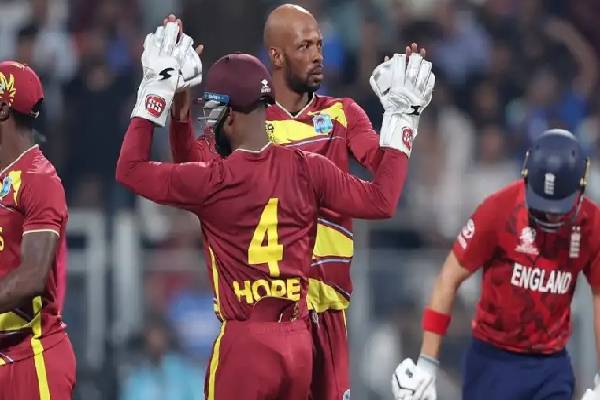 அதிரடி ஆட்டத்தில் இங்கிலாந்தை முறியடித்த மேற்கிந்திய தீவுகள் | West Indies Beat England In An Action Packed Match