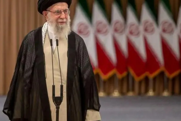 அமெரிக்கா ஈரான் இடையே வலுக்கும் போர் மேகம் : வளைகுடா நாடுகளில் உருவாகியுள்ள பதற்றம் | Us Iran Tensions Gulf Countries