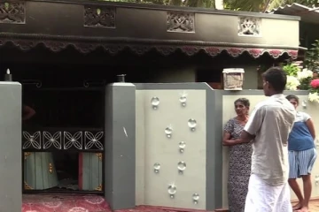 யாழில் நள்ளிரவில் அரங்கேறிய சம்பவத்தால் அச்சத்தில் குடும்பம்!