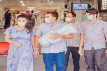 மனைவி மற்றும் குழந்தையை இரகசியமாக வெளிநாட்டுக்கு அனுப்பி வைத்த நாமல்