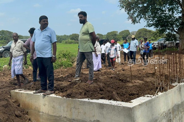 புதுக்குடியிருப்பில் அணைக்கட்டுக்களின் புனரமைப்பு பணிகள்: விவசாயிகள் கடும் அதிருப்தி | Reconstruction Works Of Dams In Pudhukudiyiruppu