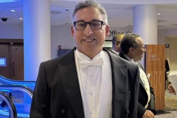 ட்ரம்பின் வரி விதிப்புகளுக்கு எதிராக வாதாடி வென்ற இந்திய வம்சாவளி சட்டத்தரணி