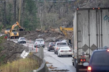 கனேடிய மாகாணமொன்றில் சாரதிகளுக்கு விடுக்கப்பட்டுள்ள கட்டுப்பாடு: மீறினால் பிழை