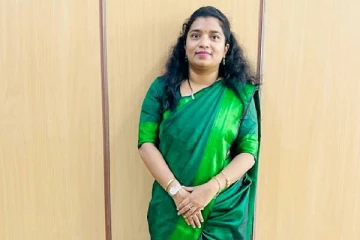 சட்டவிரோதமாக இருந்த கல்குவாரியை மூடிய பெண் அதிகாரி.., மர்ம கும்பல் செய்த வெறிச்செயல்