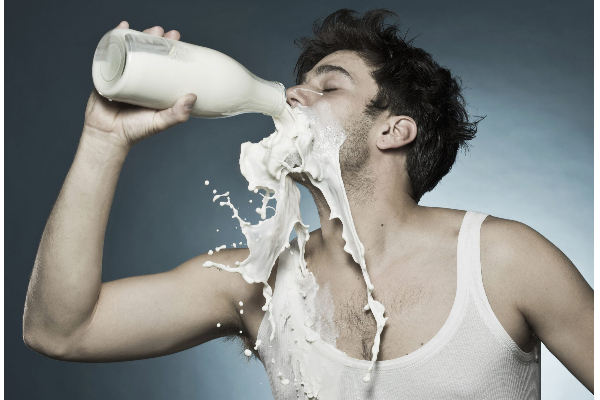 அளவுக்கு மீறினால் அமிர்தமும் நஞ்சு; அதிக பால் குடிப்பதால் ஏற்படும் பிரச்சனை! | Amritam Is Also Poisonous In Excess Drinking Milk