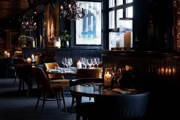 உணவகத்தில் நடந்த கொண்டாட்டம்... மொத்தமாக அனைவருக்கும் ஓமிக்ரான் தொற்று