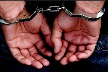 වැටලීමකින් තරුණයින් 30ක් පොලිස් අත්අඩංගුවට..