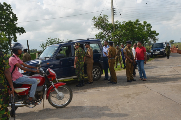 பொலிஸாருக்கு தகவல் வழங்கியோர் மீது 15 பேர் தாக்குதல் | Attacked Those Who Provided Information Police