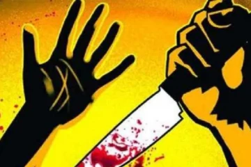 வயதான முதியவரை மர்ம கும்பல் சுற்றி வளைத்து கத்தியால் குத்தி கொடூர கொலை!