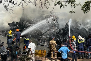 லண்டனுக்கு புறப்பட்ட ஏர் இந்தியா விமானம் விபத்து; உயிரிழந்தோர் எண்ணிக்கை 170 ஆக அதிகரிப்பு