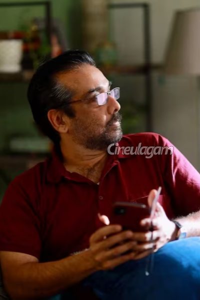 காதல் தேசம் பட புகழ் நடிகர் வினீத்தை நியாபகம் இருக்கா... இப்போது எப்படி உள்ளார் பாருங்க | Kadhal Desam Movie Actor Vineeth Latest Photo காதல் தேசம் பட புகழ் நடிகர் வினீத்தை நியாபகம் இருக்கா... இப்போது எப்படி உள்ளார் பாருங்க | Kadhal Desam Movie Actor Vineeth Latest Photo