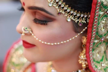 பெண்கள் மூக்குத்தி அணிவதற்கு பின்னால் இவ்வளவு விஞ்ஞானமா?