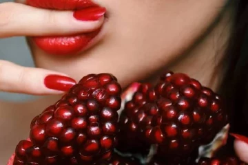 மாதுளையை  இவர்கள் மறந்தும் கூட சாப்பிடக்கூடாதாம்!