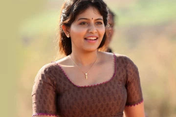 காதல் தோல்விக்கு பின் நடிகை அஞ்சலியின் புதிய காதல்.. யாருனு பாருங்க