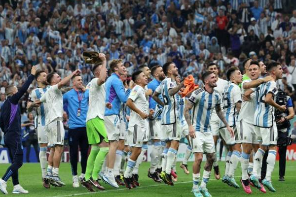 FIFA உலக கோப்பை: இறுதி போட்டிக்கு முன்னேறிய அர்ஜென்டினா! | Fifa World Cup Football Argentina To The Finals