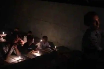 நள்ளிரவுக்கு பின்னும் நீடிக்குமா மின் தடை?