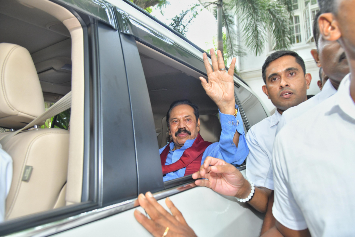 ராஜபக்சர்களோடு தொடர்புபடும் சர்ச்சைக்குரிய மரணங்கள்! மீண்டும் போர் வெற்றியை கையிலெடுக்கும் மகிந்த தரப்பு | Controversial Deaths Linked To Rajapaksa Family ராஜபக்சர்களோடு தொடர்புபடும் சர்ச்சைக்குரிய மரணங்கள்! மீண்டும் போர் வெற்றியை கையிலெடுக்கும் மகிந்த தரப்பு | Controversial Deaths Linked To Rajapaksa Family