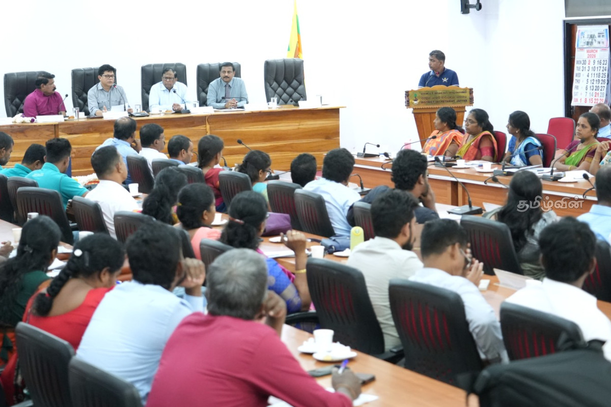 மக்களின் காணிகளை உடனே விடுவிக்க நடவடிக்கை எடுங்கள்- சுற்றாடல் அமைச்சரிடம் வடக்கு ஆளுநர் வலியுறுத்து | Take Immediate Action To Release People S Lands