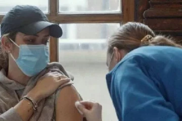 பிரித்தானியாவில் 25 முதல் 29 வயதுடையவர்களுக்கு தடுப்பூசி