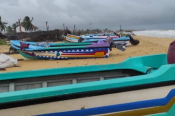 150 தென்னிலங்கை படகுகளுக்கு முல்லைத்தீவில் மீன்பிடியில் ஈடுபட அனுமதி