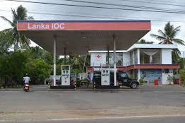 யாழில் பெட்ரோல் விற்பனை செய்யப்படாமல் தேக்கம்!
