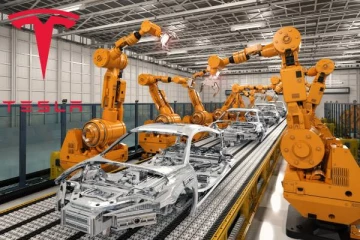 தொழில்நுட்ப கோளாறால் பொறியாளரை தாக்கிய Tesla Robot .., அச்சத்தில் பணியாளர்கள்