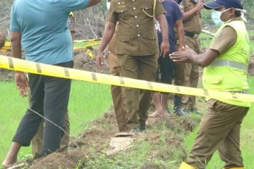 முல்லைத்தீவில் காணி துப்புரவு பணியின் ஈடுபட்டிருந்த நபருக்கு காத்திருந்த அதிர்ச்சி!