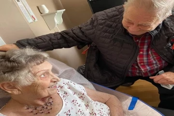 இனி எங்களால் பிரிந்து வாழ முடியாது: அரசிடம் மன்றாடும் 70 ஆண்டுகள் ஒன்றாய் வாழ்ந்த தம்பதிகள்!