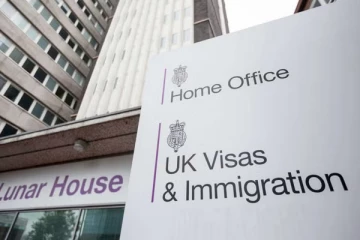 வெளிநாட்டவர்களுக்கு அச்சத்தை உருவாக்கிய புதிய புலம்பெயர்தல் விதி: கிடைத்துள்ள ஆறுதலளிக்கும் செய்தி