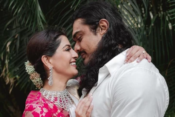 வருங்கால கணவருடன் திருமணத்திற்கு முன்பே வெளிநாட்டில் நடிகை வரலக்ஷ்மி.. காதல் ஜோடியின் புகைப்படம் இதோ