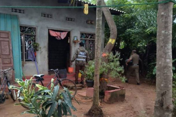 யாழில் முக்கிய பகுதியொன்றில் திடீர் சுற்றிவளைப்பை மேற்கொண்ட பொலிஸார்! | Jaffna Kopay Drugs Use Rise Police Encirclement