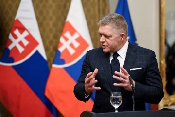 ரஷ்ய ஆதரவால் கடும் நெருக்கடி: பதவி விலக மறுக்கும் ஐரோப்பிய நாடொன்றின் பிரதமர்