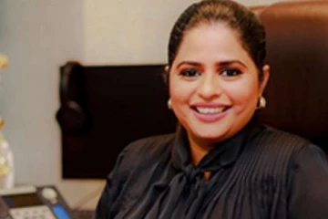 பாரிய மோசடியில் ஈடுபட்ட பெண்ணின் வீட்டில் பெருந்தொகை தங்கம்