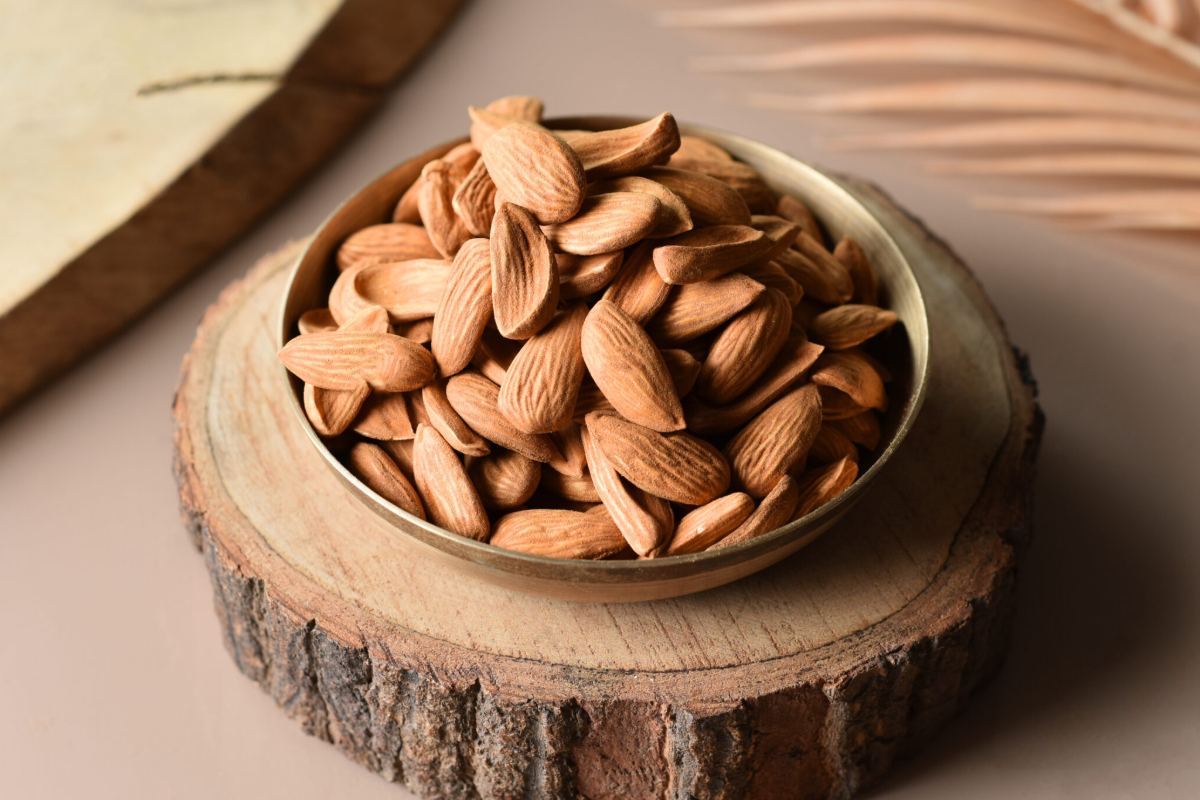 எலும்பை வலுவாக்க உதவும் 5 இயற்கை உணவுகள்.., என்னென்ன தெரியுமா? | 5 Natural Foods That Help Strengthen Bones