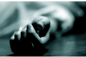 ‘பிளாஸ்டிக் கவரால் சுற்றப்பட்டு, வீடு முழுக்க விஷ வாயு..போலீசாருக்கு எச்சரிக்கை கடிதம்’- டெல்லியை உலுக்கிய தற்கொலை சம்பவம்!