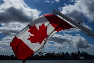 வெளிநாட்டு பிரஜைகளின் வருகை குறித்து கனடியர்கள் அதிருப்தி