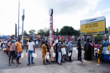 எரிபொருளுக்காக வரிசையில் காத்திருக்க வேண்டாம் - நாட்டு மக்களிடம் கோரிக்கை