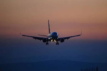 மத்திய கிழக்கில் பதற்றம் ; இஸ்ரேல், UAE, சவுதிக்கு சில வானூர்தி சேவைகள் நிறுத்தம்