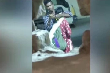 பேருந்து நிலையத்தில் நடந்த திடீர் திருமணம்!! சமூகவலைத்தளங்களில் வைரலாகும் வீடியோ