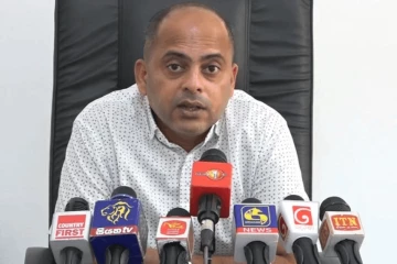 "ඩොලරය 250 වෙනවට අපි කැමතියි, මාලිමා රට භාරගත්තු දා සිට කොටස් වෙළඳපොළට ඇවිත් තියෙන්නේ ඩොලර් මිලියන 10යි" - එස්.එම්. මරික්කාර්
