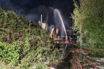 காசல்ரீ நீர்த்தேக்க அணைக்கட்டுக்கு அருகே பாரிய தீப்பரவல்