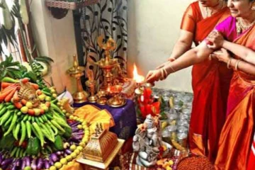 இழந்த செல்வம் மீண்டும் கிடைக்க உதவும் வரலட்சுமி விரதம்