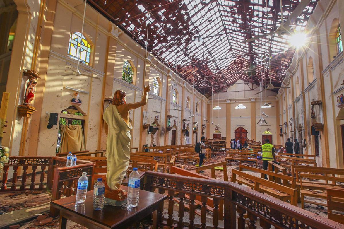 இரத்தக் கறை படிந்த கொலையாளிகள் இங்கு ஒருபோதும் தப்பிக்கவே முடியாது! பேராயர் கர்தினால் ரஞ்சித் சாட்டையடி | Cardinal Ranjith Easter Probe Blockers Criminals இரத்தக் கறை படிந்த கொலையாளிகள் இங்கு ஒருபோதும் தப்பிக்கவே முடியாது! பேராயர் கர்தினால் ரஞ்சித் சாட்டையடி | Cardinal Ranjith Easter Probe Blockers Criminals