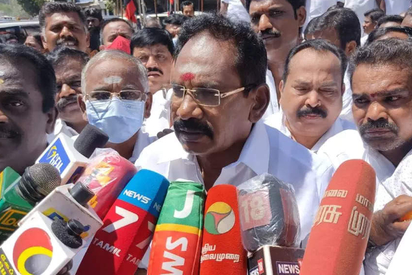 no-congressmen-as-far-as-the-eye-can-see-sellur-k--raju no-congressmen-as-far-as-the-eye-can-see-sellur-k--raju