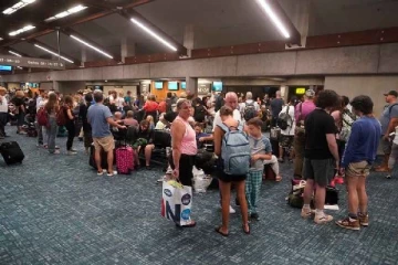 ஹவாய்க்கான பயணங்கள் தொடர்பில் கனடா எச்சரிக்கை